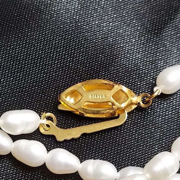 Vintage Seed Pearl necklace 12" w/ Silver Clasp. - Picture 7 of 9